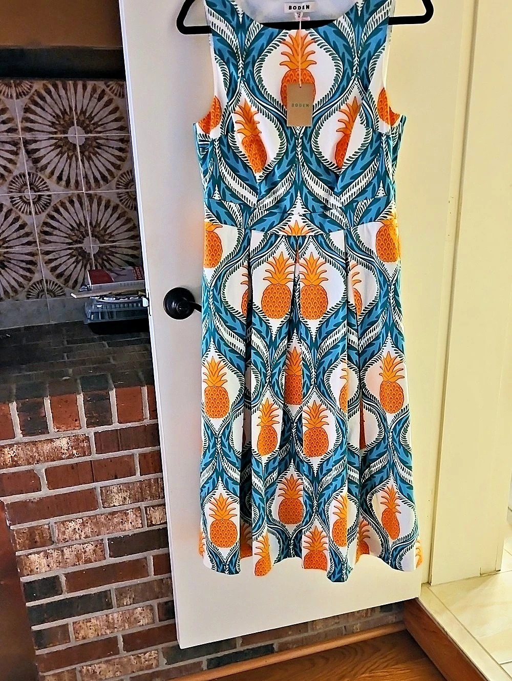 Boden Pineapple Print Midi Dress Size 8 NWT